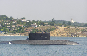 Улучшенная российская подлодка "Алроса" готовится выйти в Чёрное море для испытаний