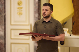Украинские правозащитники осудили Зеленского за лишение оппонентов гражданства