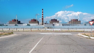 Очевидцы сообщают о взрывах: ВСУ снова обстреливают Энергодар и Запорожскую АЭС