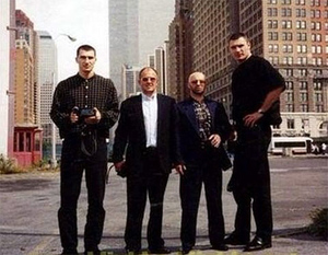 Братья Кличко (по краям), Андрей Боровик (второй слева), Виктор Рыбалко (второй справа). Нью-Йорк. Фото © glavk.net 