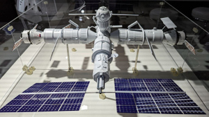 "Роскосмос" показал макет российской орбитальной станции