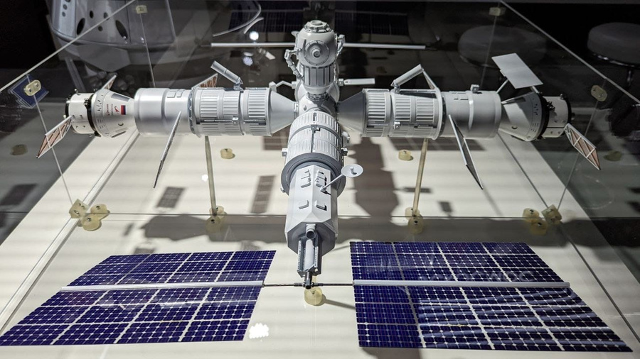 Макет новой российской орбитальной станции. Фото © "Роскосмос"