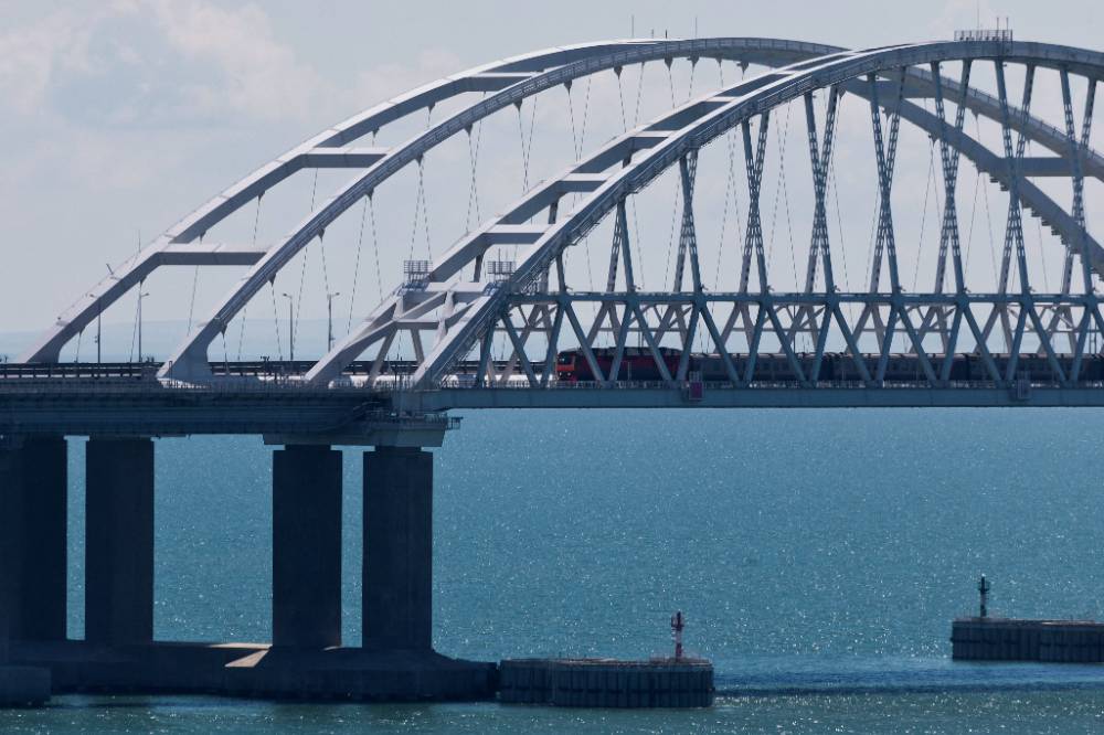 По Крымскому мосту за сутки проехало более 38 тысяч машин это новый рекорд