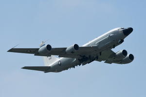Flightradar зафиксировал движение самолёта НАТО Boeing RC-135W напротив Крымского моста