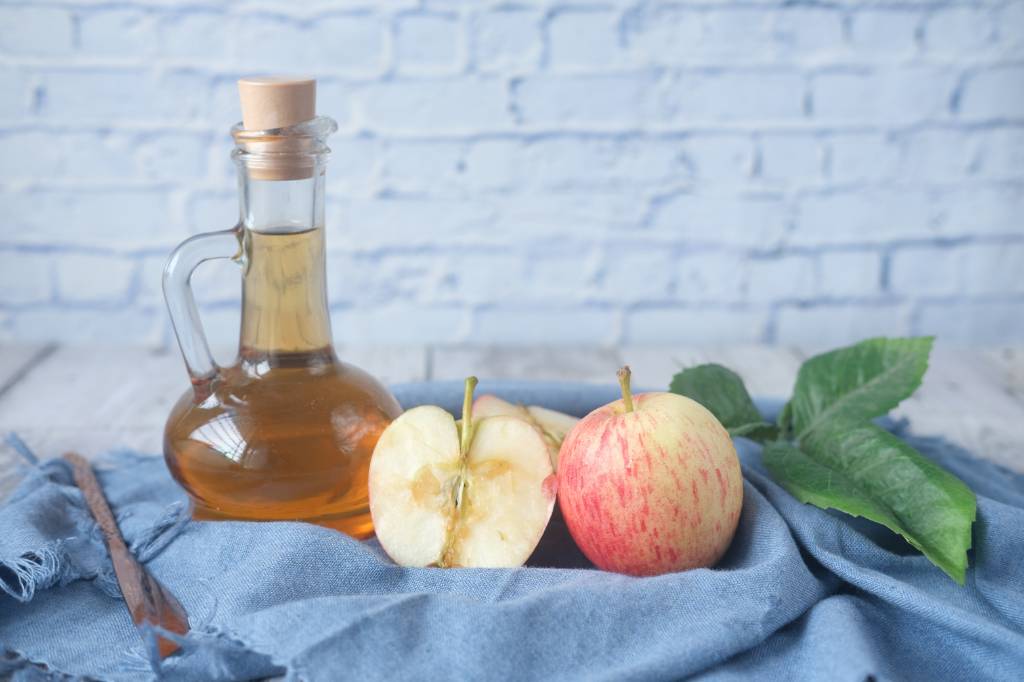 Диетолог Дюваль рассказала о пользе яблочного уксуса для похудения