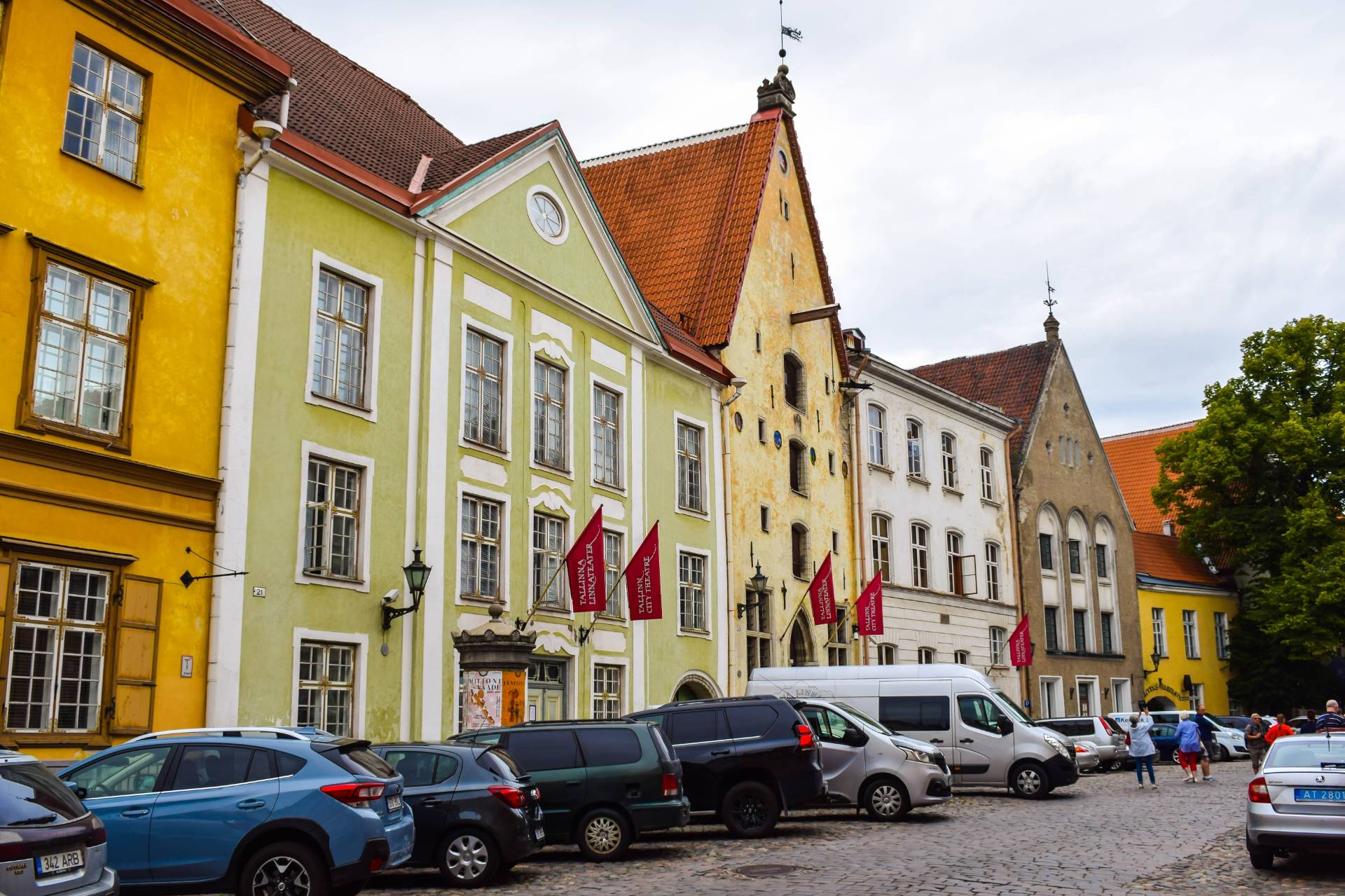 В Эстонии хотят изымать частные авто в случае введения военного положения
