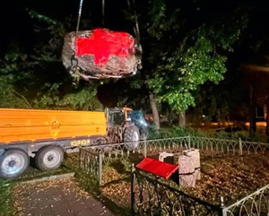 Посольство РФ выразило протест Латвии из-за сноса памятника дипкурьеру Нетте