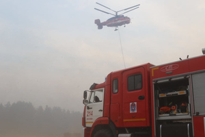 Москва отправила бульдозеры для борьбы с лесными пожарами под Рязанью и Владимиром