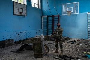 Размещение боевиков в школах поставило под угрозу начало учебного года на Украине