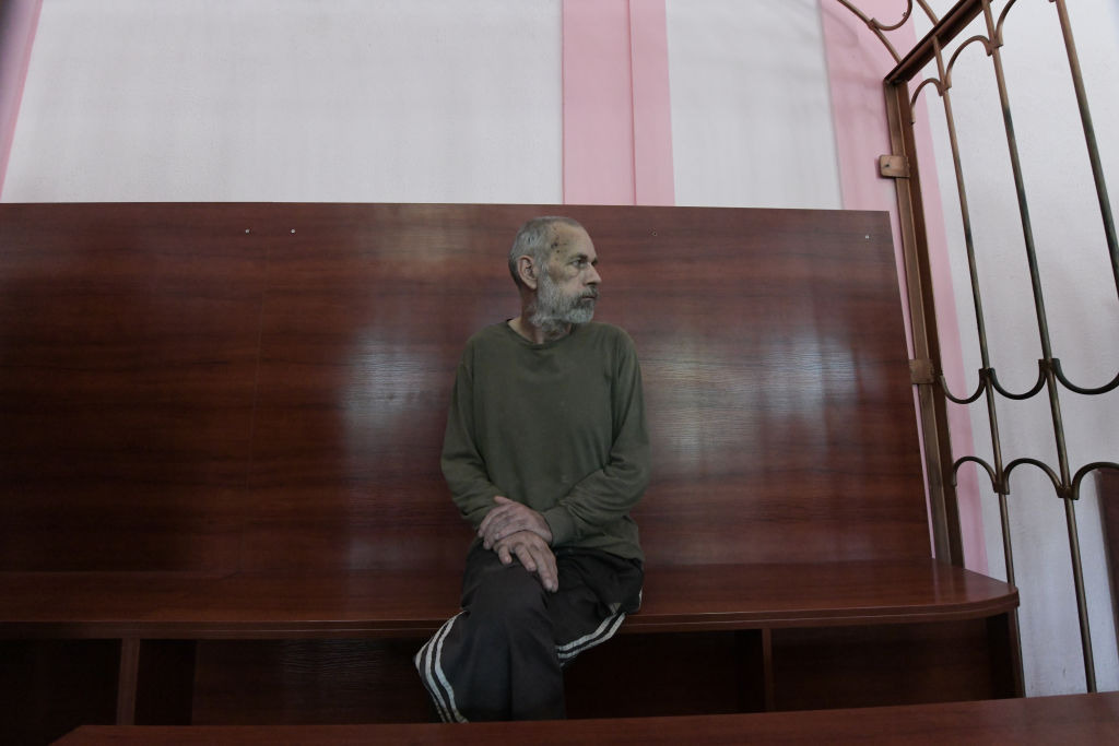 Джон Хардинг на скамье подсудимых. Фото © Getty Images / Stringer / Anadolu Agency