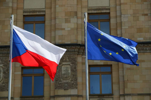 В парламенте Чехии выступили против выдачи виз ЕС гражданам России