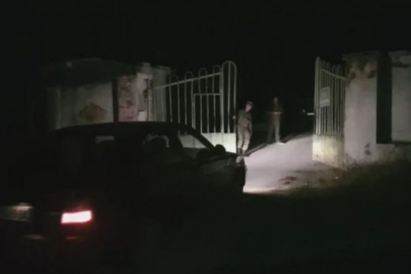 Задержанные у оружейного завода в Албании россияне заявили, что они фотографы