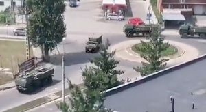 Колонну из 12 HIMARS сняли на видео на границе Румынии и Украины