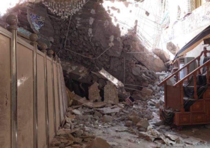 Несколько человек оказались под завалами святыни в Кербеле после обвала грунта