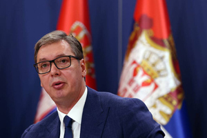 Вучич заявил о "безвыходной" для Сербии ситуации на фоне референдумов