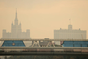 Качество воздуха в окутанной смогом Москве остаётся в пределах нормы