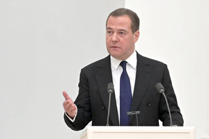 "Кто больше, господа?": Медведев дал новый прогноз по цене на газ для Европы
