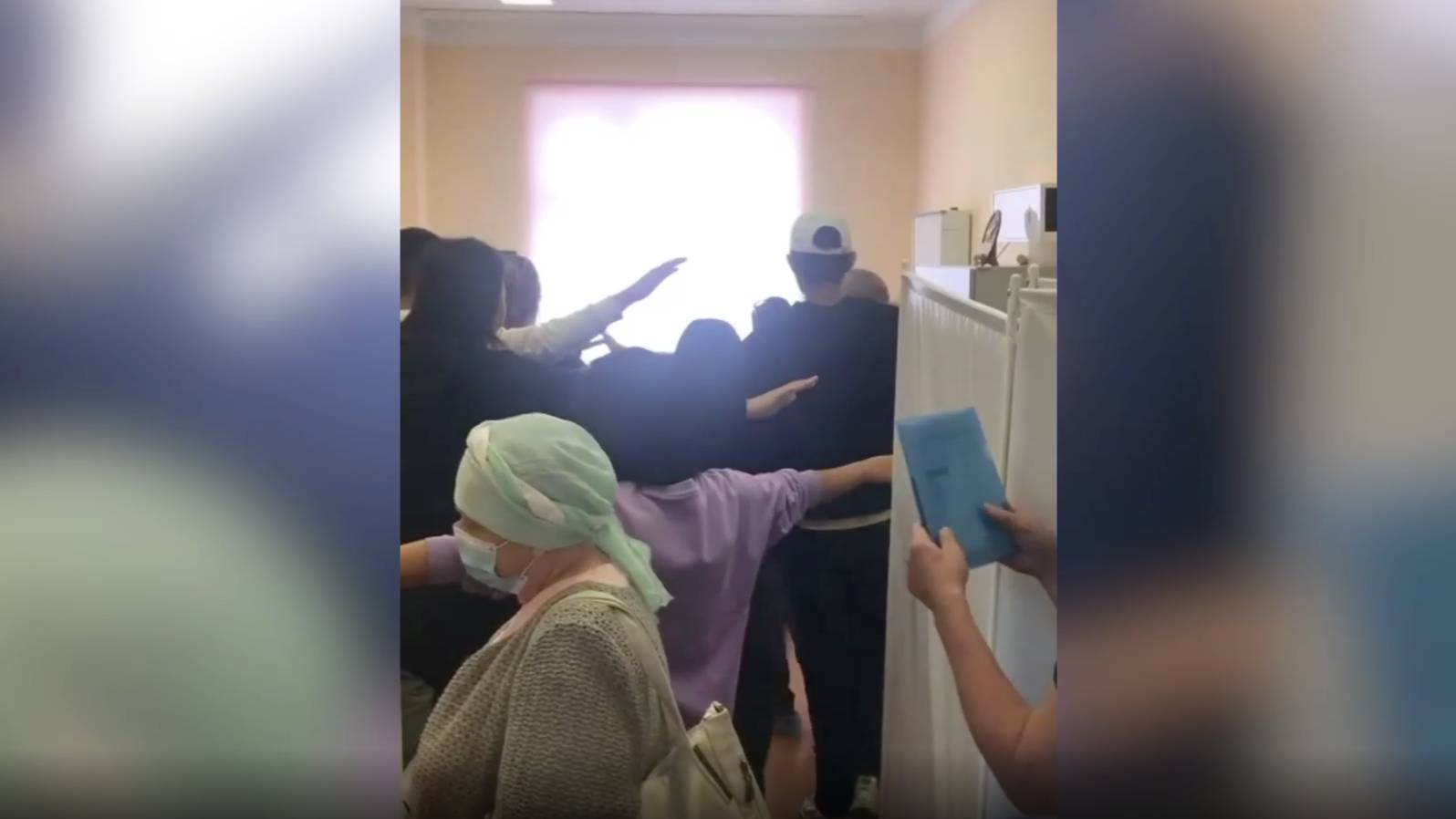Врач-невролог из Якутии провела медосмотр сразу у 20 пациентов
