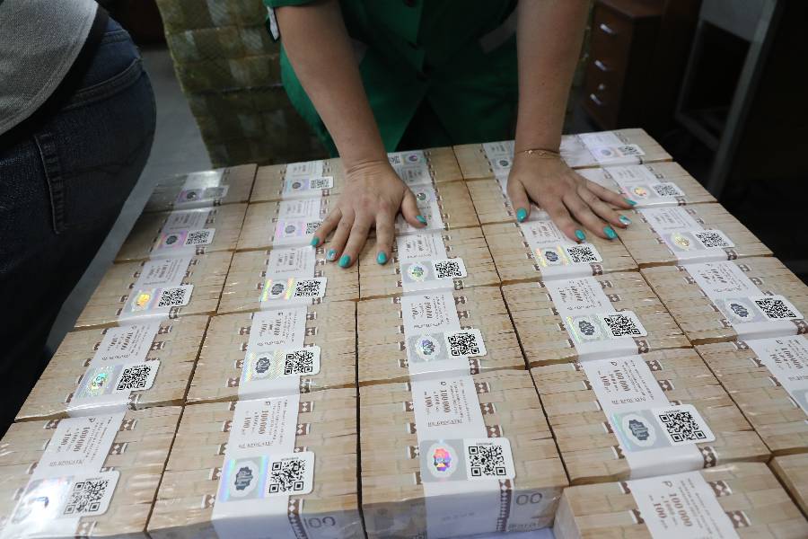 Россия предложила способы расширить расчёты в тенге, драмах и сомах