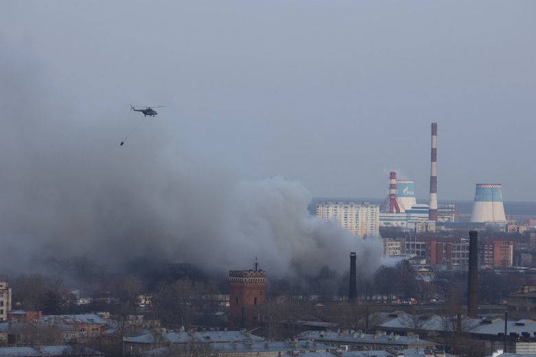 В Петербурге приступили к ремонту сгоревшей Невской мануфактуры