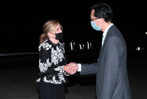На Тайвань прибыла сенатор США Марша Блэкберн