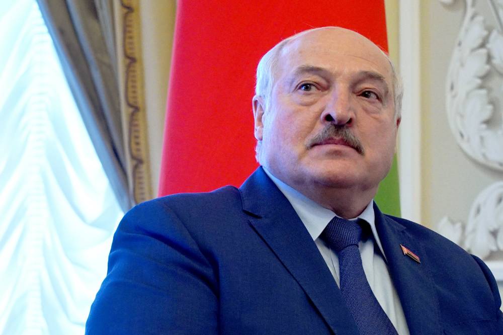 Лукашенко заявил, что Белоруссия переоборудовала боевые самолёты под ядерное оружие