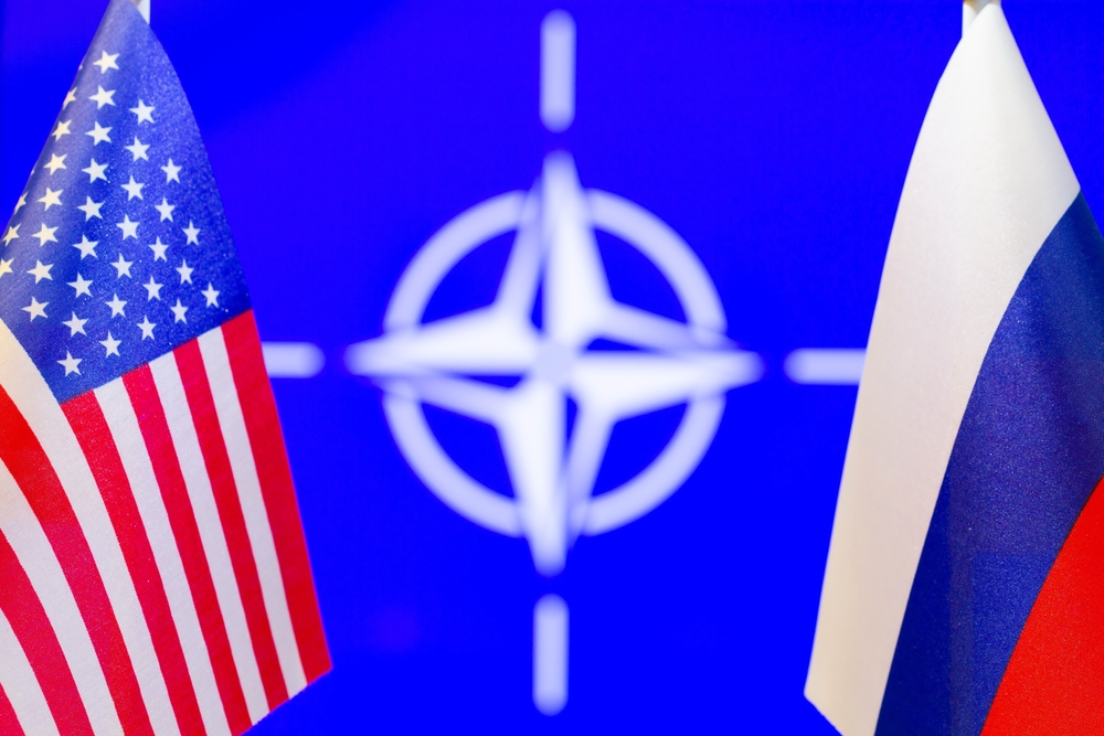 Медведев: США и члены НАТО ведут прокси-войну против России