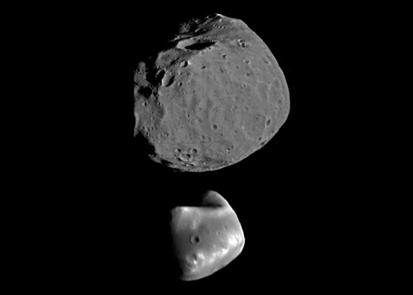 Фобос (сверху) и Деймос (снизу). Фото © NASA / JPL / USGS