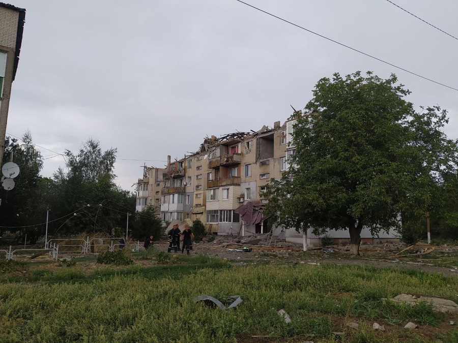 Последствия удара ВСУ по посёлку Куйбышево. Фото © t.me/marochkolive