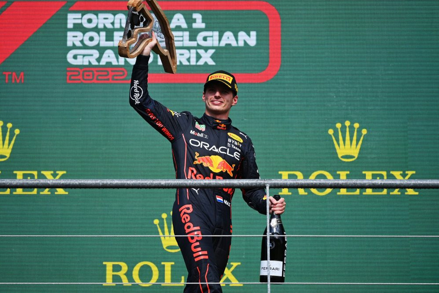 Макс Ферстаппен опередил своих соперников и победил в Гран-при Бельгии "Формулы-1". Обложка © Formula1