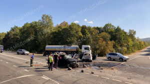 Жёсткое ДТП с участием легковушек и грузовика в Башкирии унесло жизни двух человек