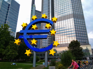 В ЕЦБ призвали "пожертвовать" экономическим ростом для борьбы с инфляцией