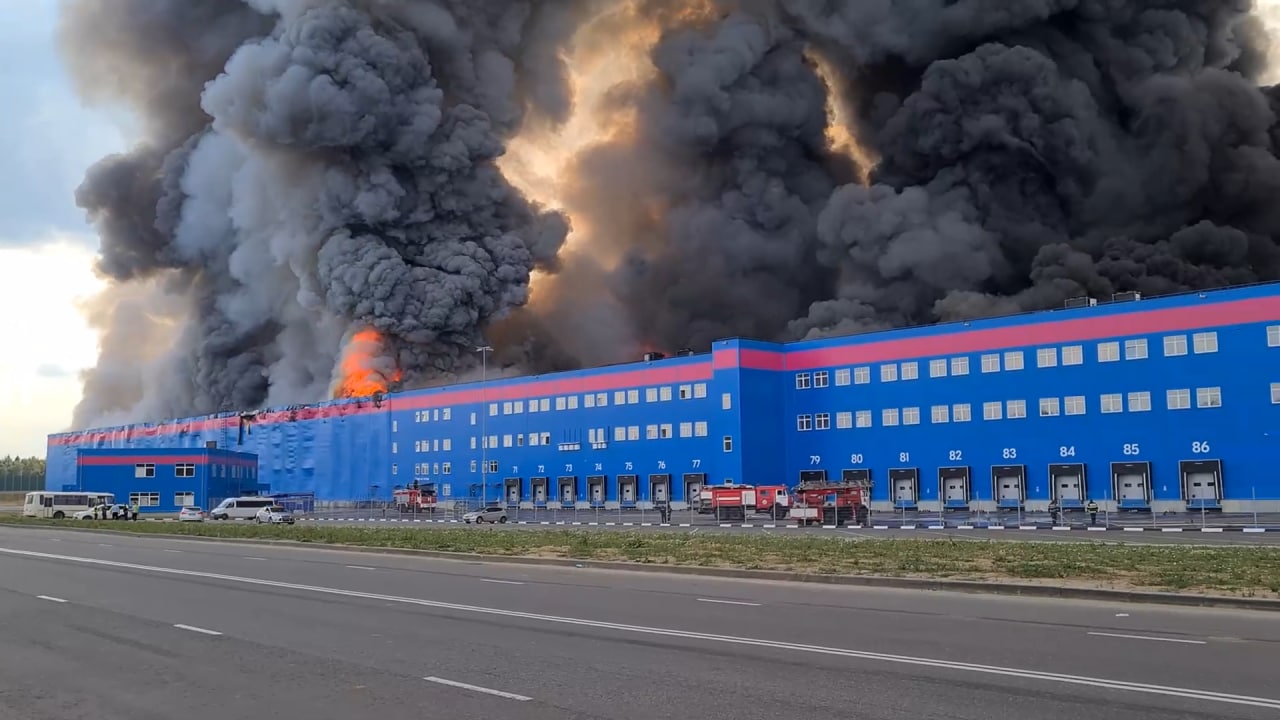 Пожар на складе Ozon в Подмосковье удалось локализовать
