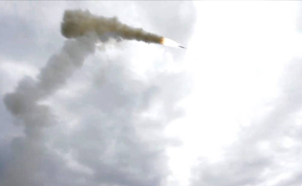 Над Севастополем система ПВО сбила беспилотник