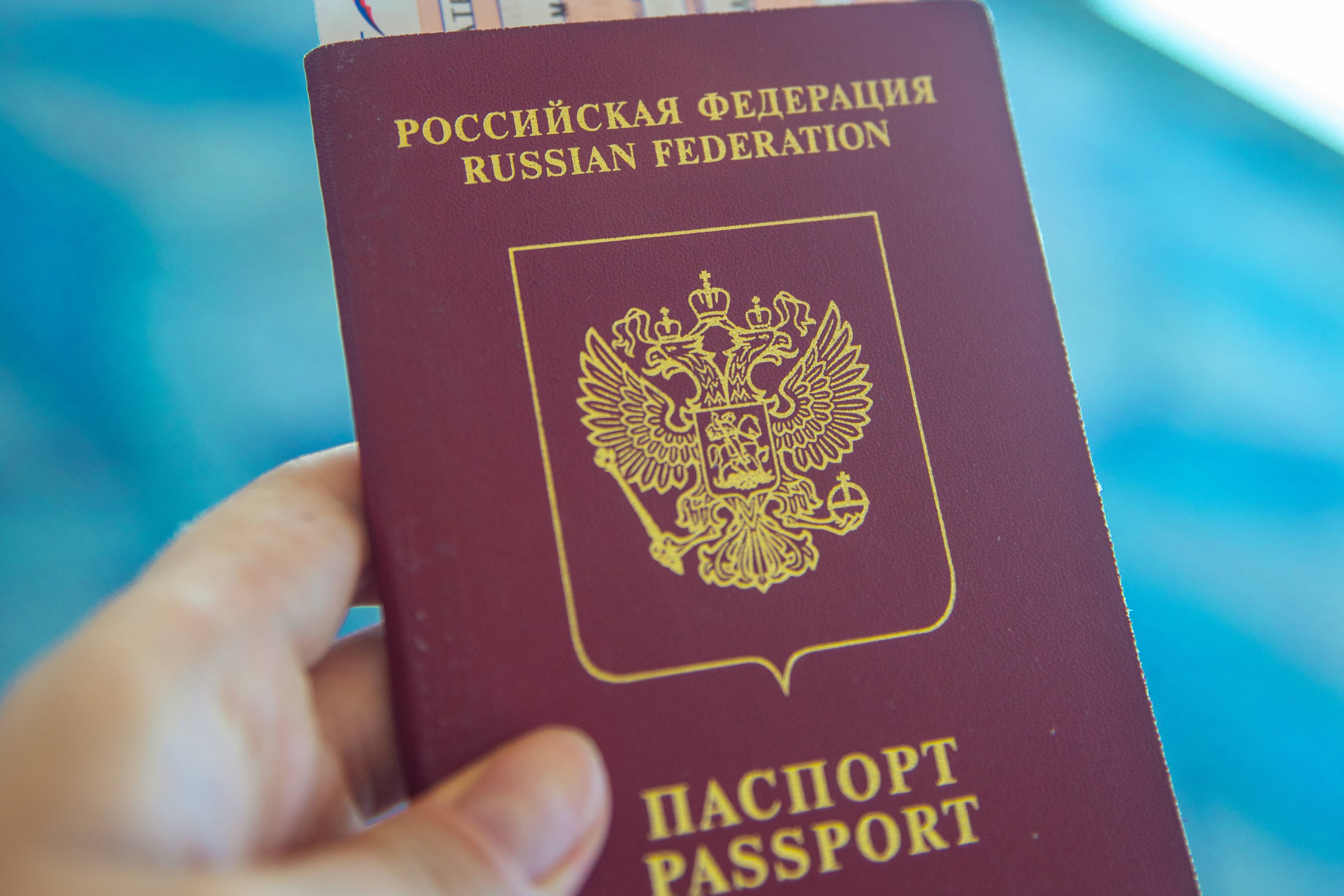 В Госдуме призвали к жёсткому зеркальному ответу после решения ЕС по визам для россиян