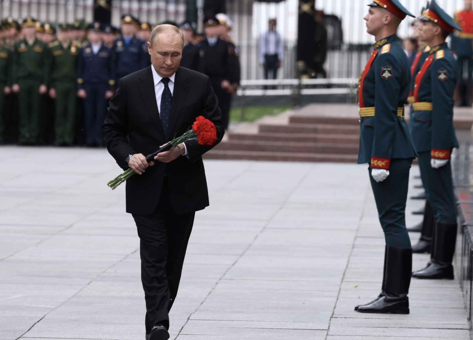 Кремль обещал сообщить, сможет ли Путин присутствовать на прощании с Горбачёвым