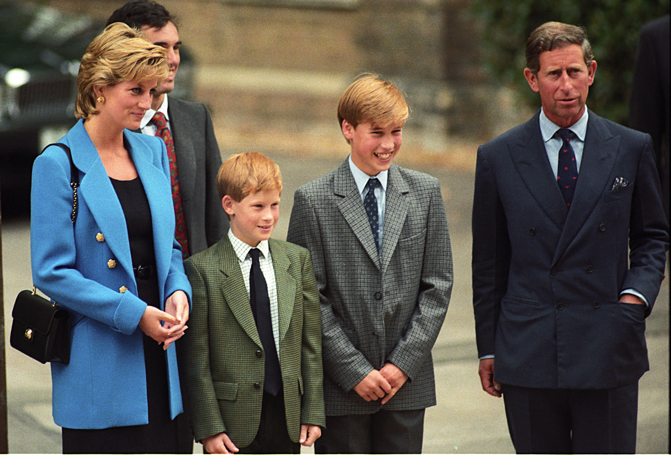 Принцесса Диана, принц Гарри, принц Уильям, принц Чарльз в первый учебный день принца Уильяма в Итоне. Фото © Getty Images / Tom Wargacki / WireImage