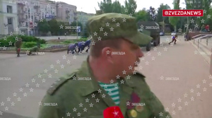 "По ходу, прилетело": Момент обстрела центра Донецка случайно попал на видео
