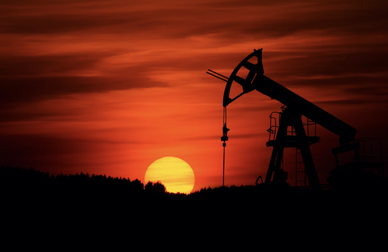 Стоимость нефти WTI опустилась до февральского уровня — ниже 90 долларов за баррель