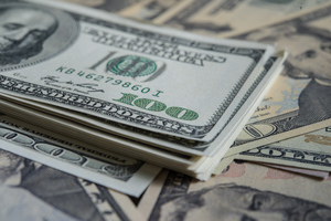 Аналитик заявила об ослаблении доллара США из-за снижения спроса