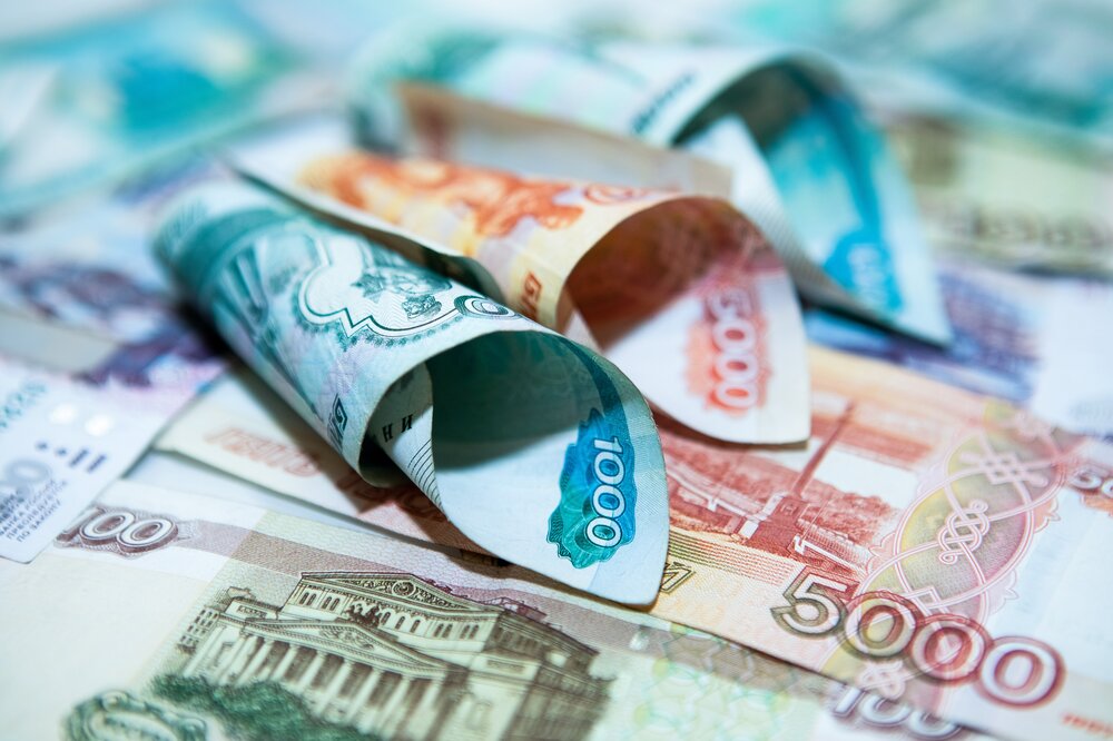Bloomberg: Сильный рубль стал головной болью для западных банков