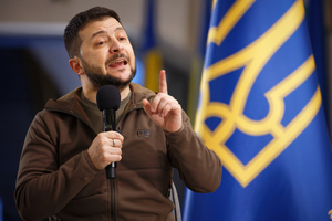 Зеленский рассмотрит петицию о полном запрете на въезд россиян на Украину