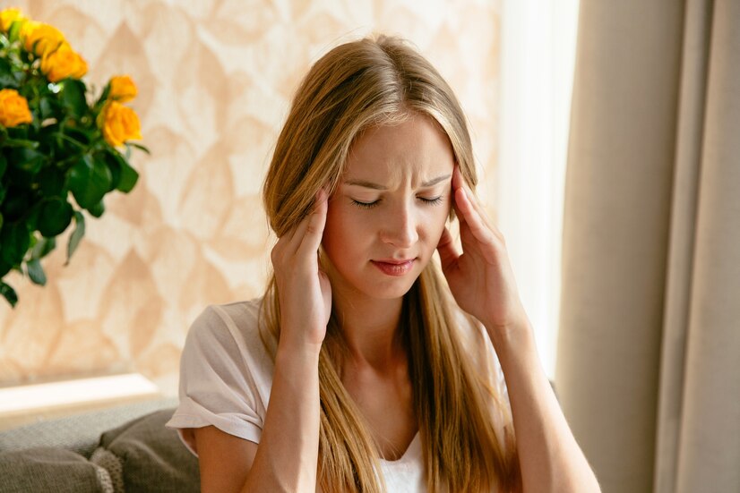 Названы причины хронической головной боли и способы её побороть