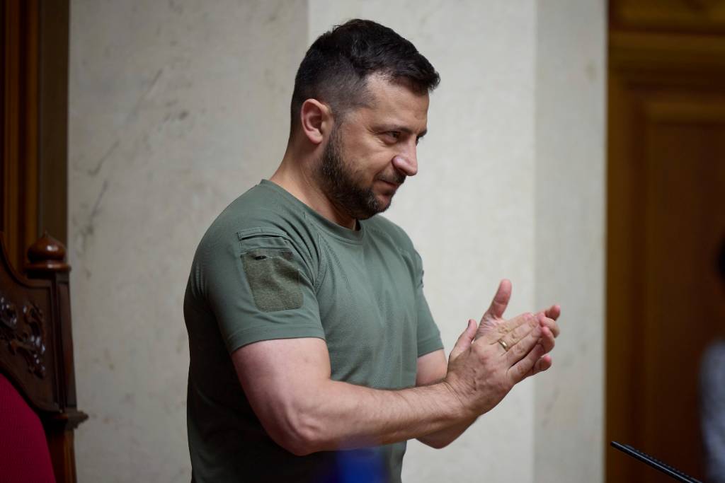 Клоун слетел с катушек: Американцы вступились за россиян и потребовали от Зеленского перестать раздавать приказы