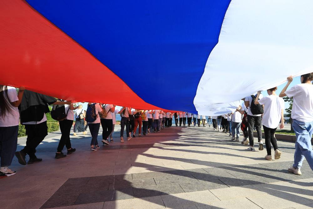 Ъ: Большинство россиян готовы поддержать возможное решение Путина о наступлении на Киев