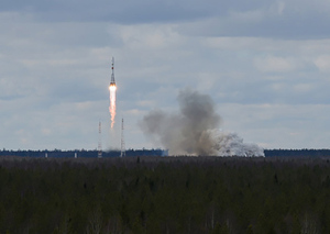 Ракета-носитель "Союз-2.1б" с иранским спутником и 16 малыми аппаратами стартовала с Байконура