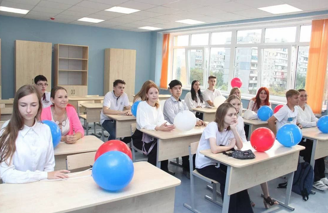 В Мариуполе открылась восстановленная школа № 65. Фото © t.me / Единая Россия. Официально