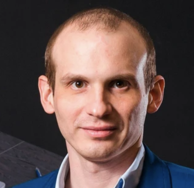 <p>Поведением Дмитрий это подтверждает. Делает паузы, его речь сбивается, он тщательно подбирает слова, переступает с ноги на ногу — видно, что эта тема вызывает у артиста стресс. В общем, не убедил — я не верю его словам</p>