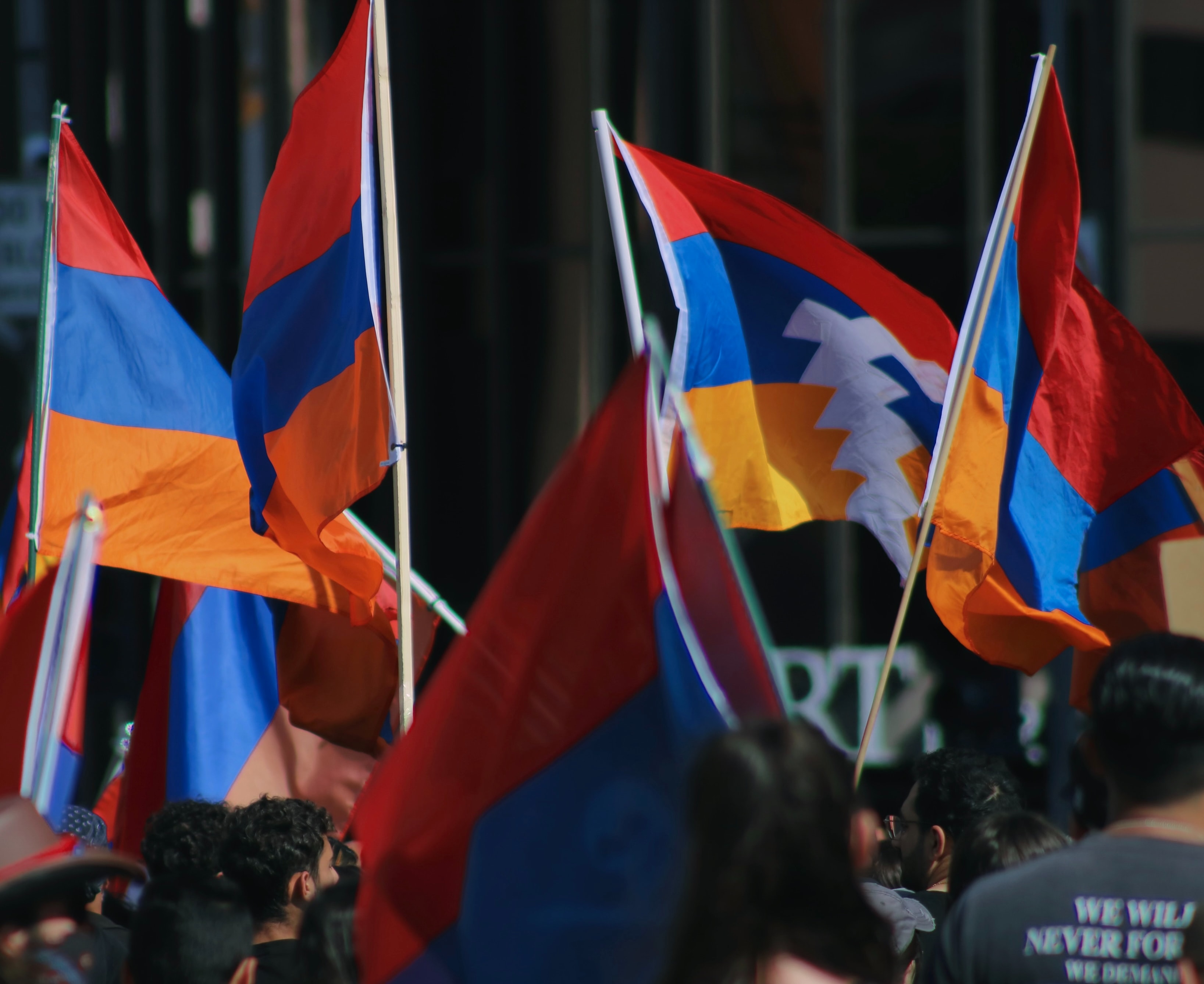 В Ереване заявили о ранении 10 армянских военных при стрельбе на границе с Азербайджаном