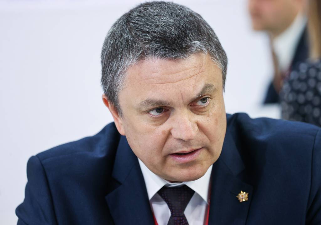 Пасечник обвинил Зеленского в стремлении затащить НАТО на Украину по кускам